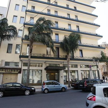 Hotel Colonna Brindisi Extérieur photo