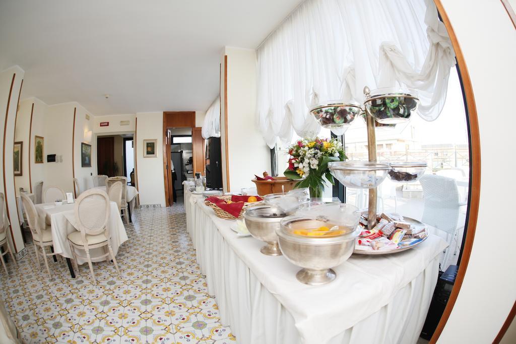 Hotel Colonna Brindisi Extérieur photo